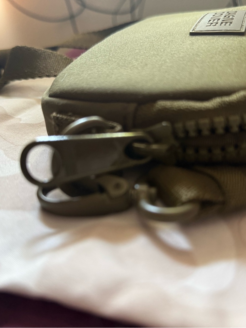 Dagne Dover Mara Phone Sling in Olive Green - Picture 6 of 10
